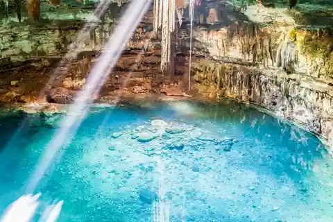 4. Cenote Peba