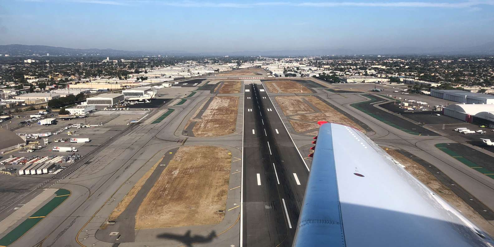 Hollywood Burbank Airport, Los Angeles - Book Tickets & Tours 