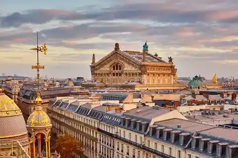10. Ópera Garnier