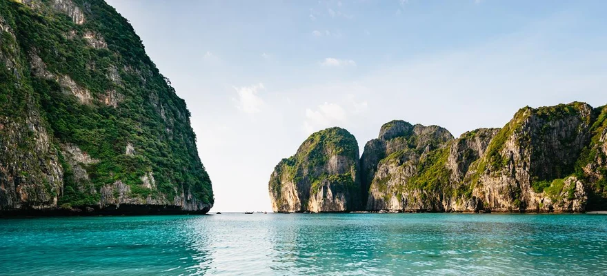 Loh Samah Bay, Phi Phi Islands