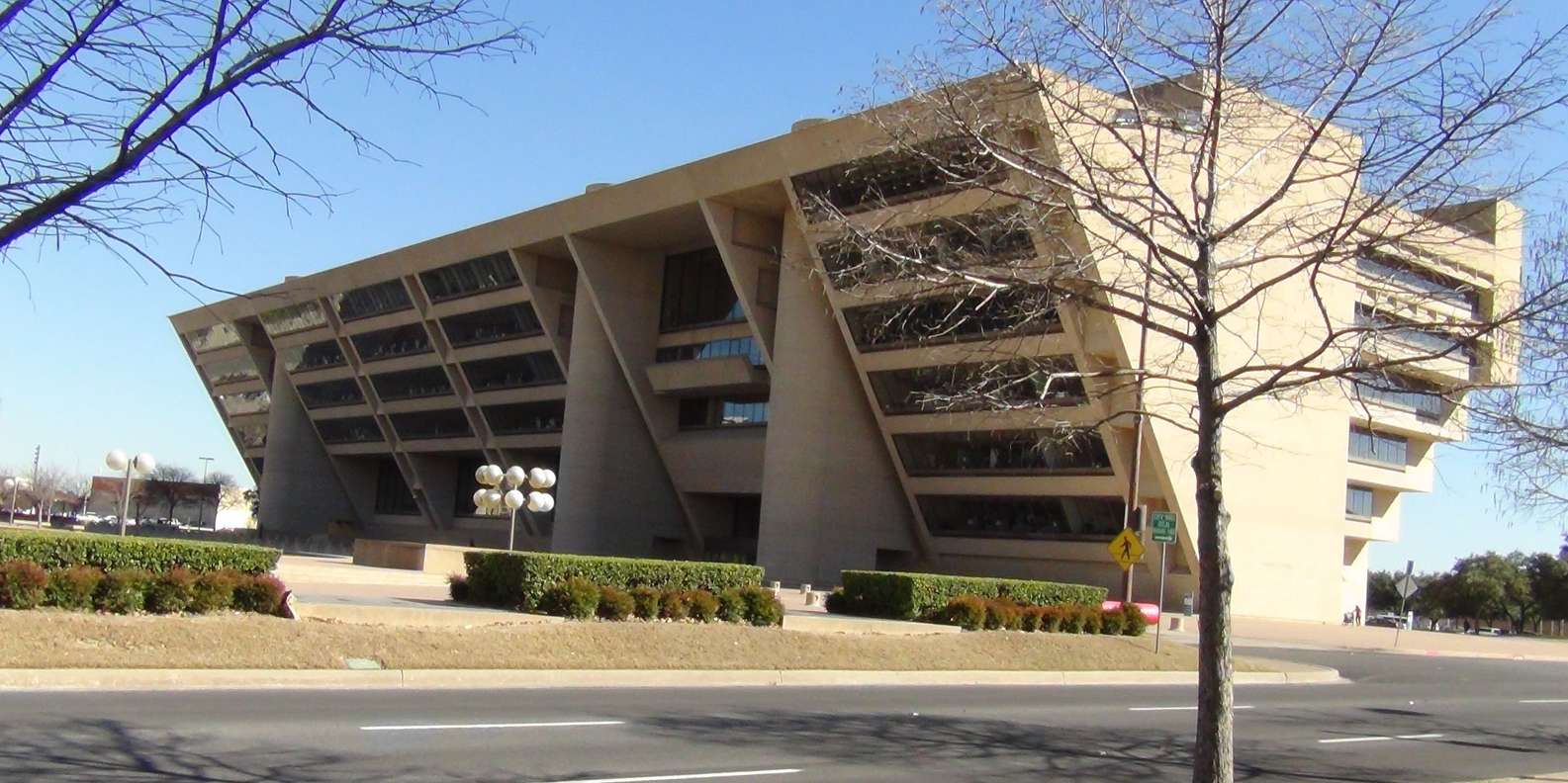 De BESTE Amerikaanse geschiedenisreizen in Dallas City Hall van 2023