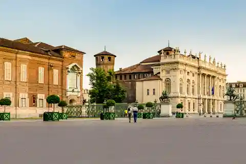 6. Paleis Madama