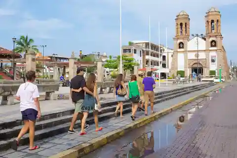 3. Plaza del Pitillal