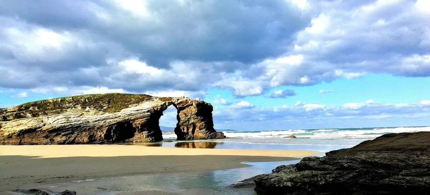 As Catedrais Beach