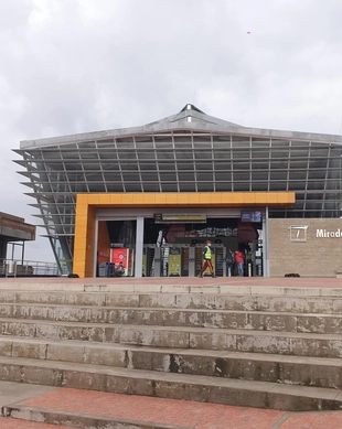 El Paraiso station, Bogota