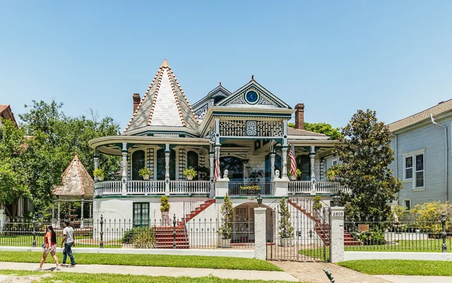 Esplanade Avenue, New Orleans