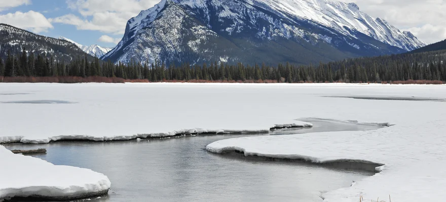Mount Rundle, Alberta