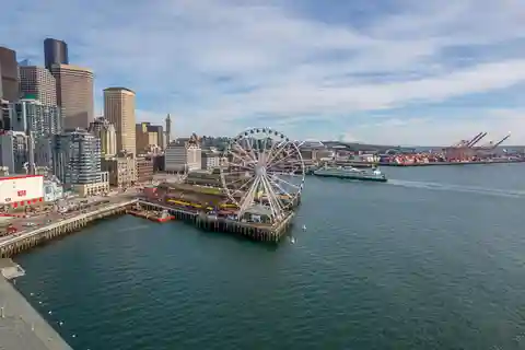 7. The Seattle Great Wheel
