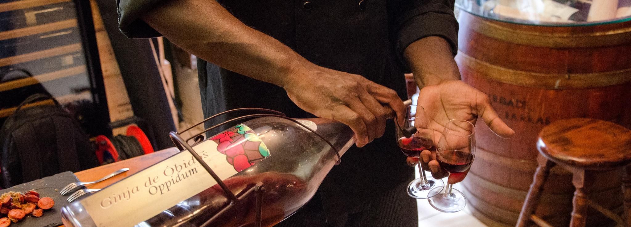 Lisboa: Excursão a Pé Comidas e Vinhos