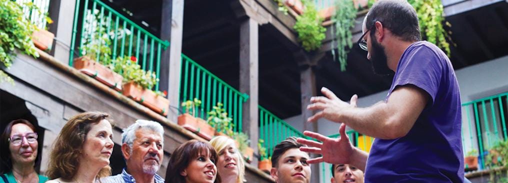 Sevilla: tour a pie de 1 h por el barrio de Santa Cruz