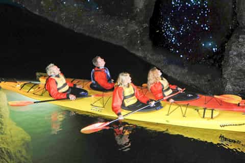 Tauranga: Abendliche Glühwürmchen-Kajak-Tour