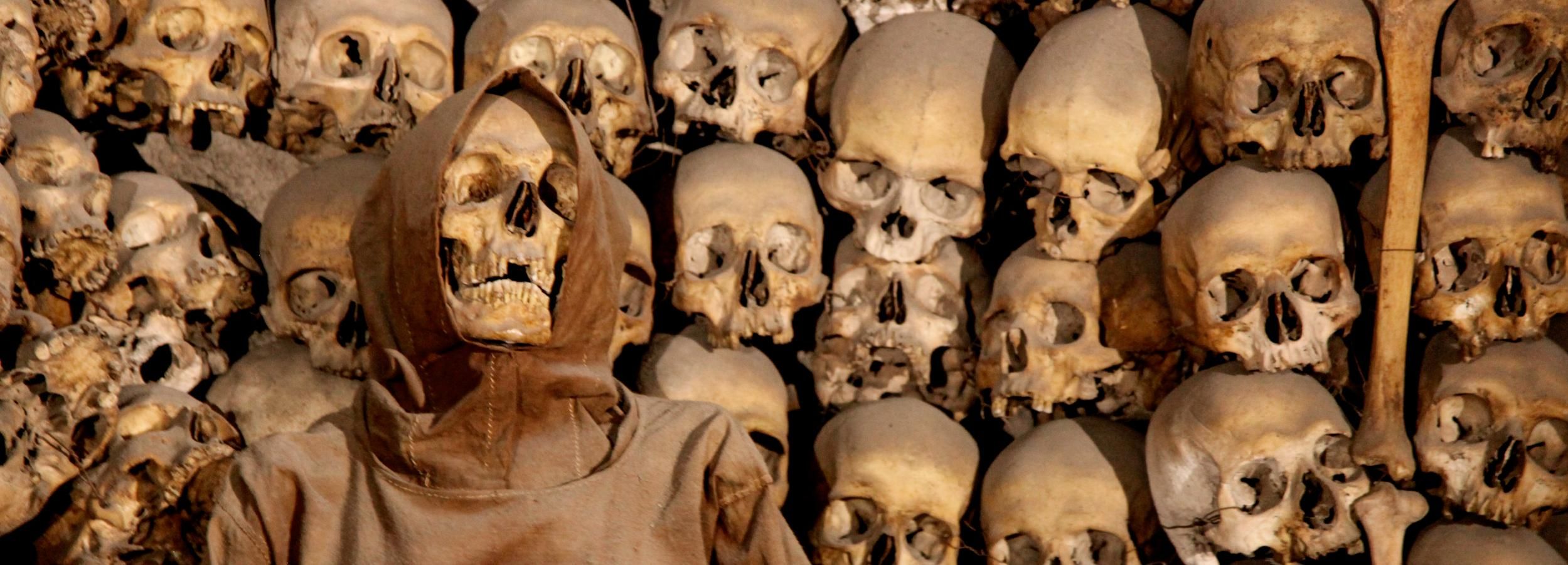 Rome: Crypts & Catacombs Tour with Bone Chapel Visit