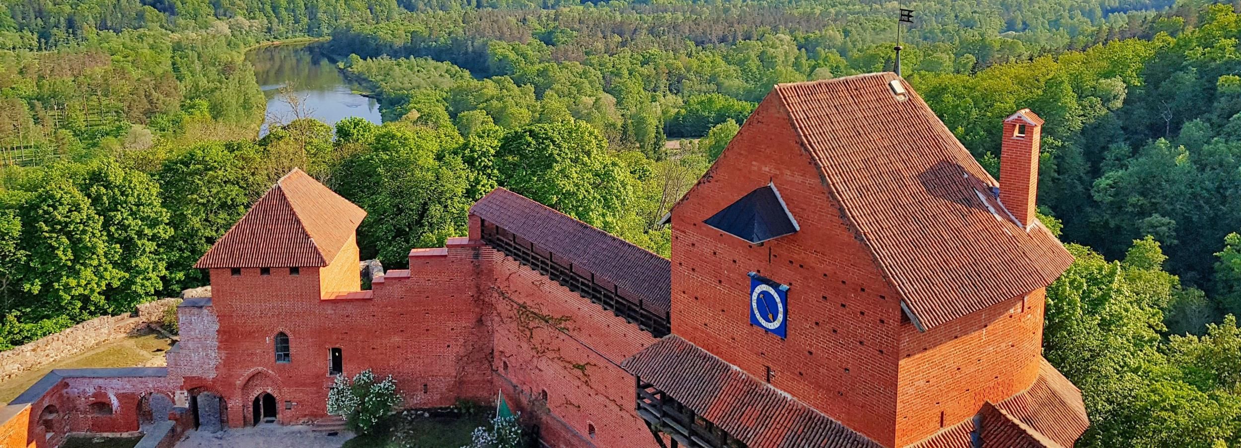 Descubre lo mejor de Sigulda y el Parque Nacional Gauja en un día