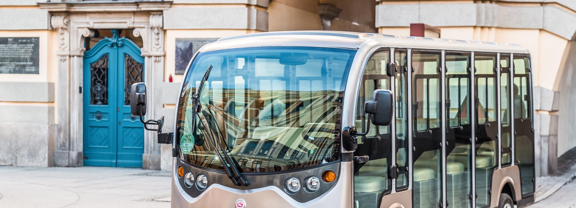 Wroclaw: 2-Hour Private Guided Tour by Electric Car