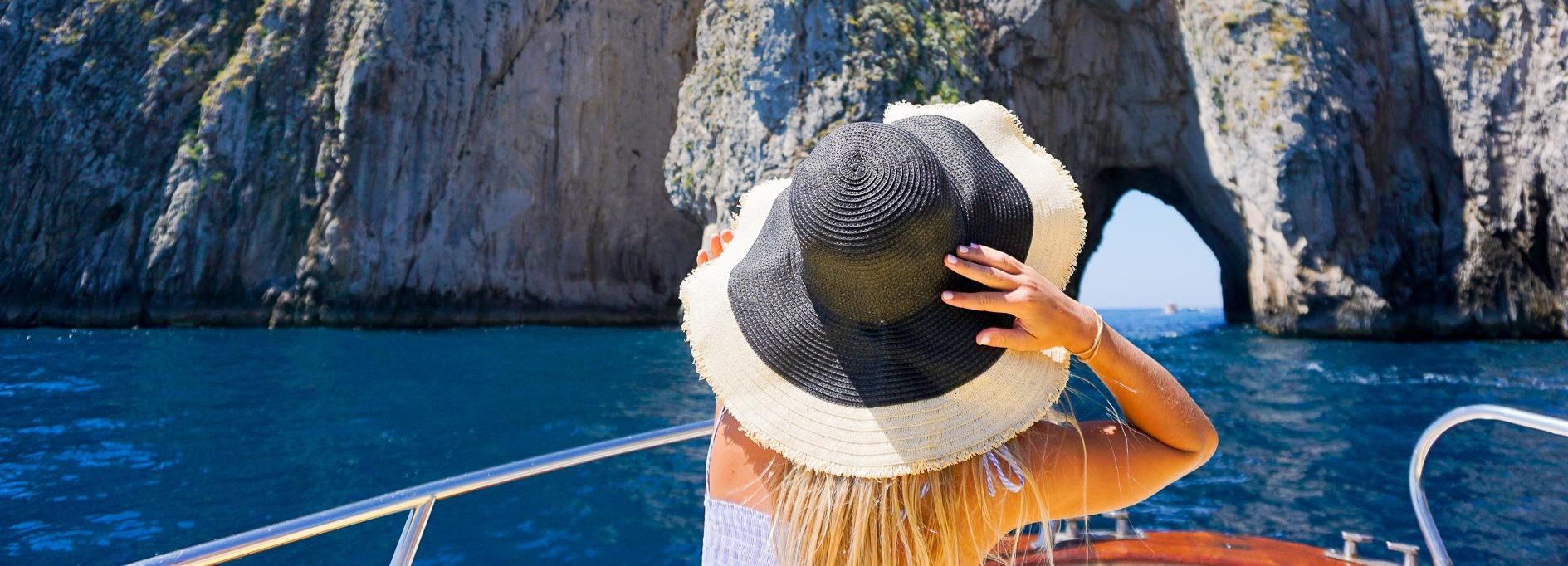 Costa de Sorrento y Capri: tour de 1 día completo en barco