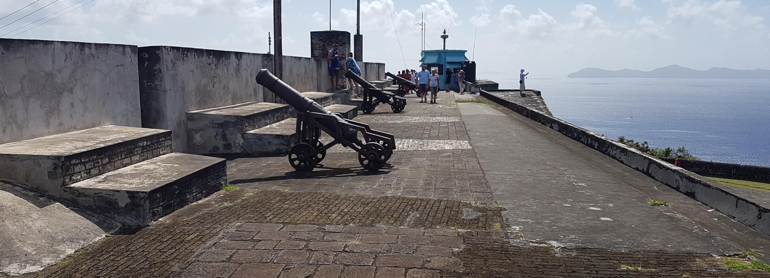 Kingstown: Sightseeing Tour and Beach Package