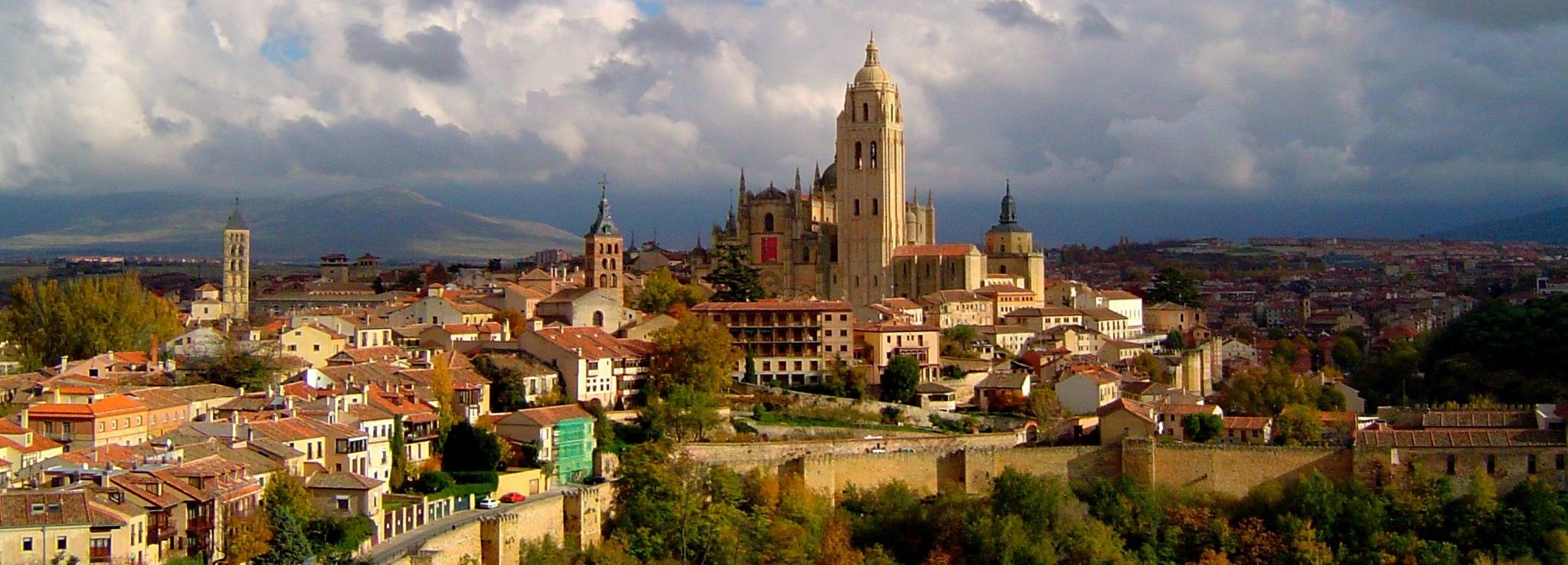 Madrid: Segovia and Ávila Highlights Tour At Your Own Pace