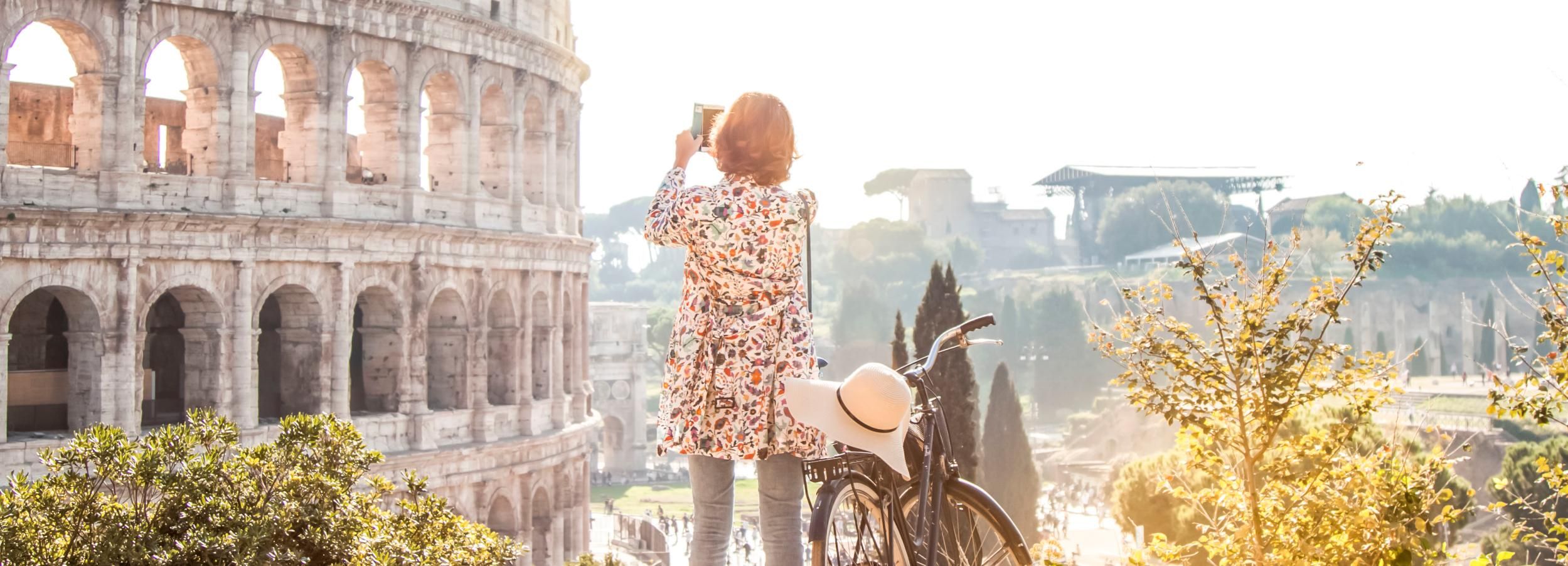 Rome: Colosseum Underground, Roman Forum & Hill Tour