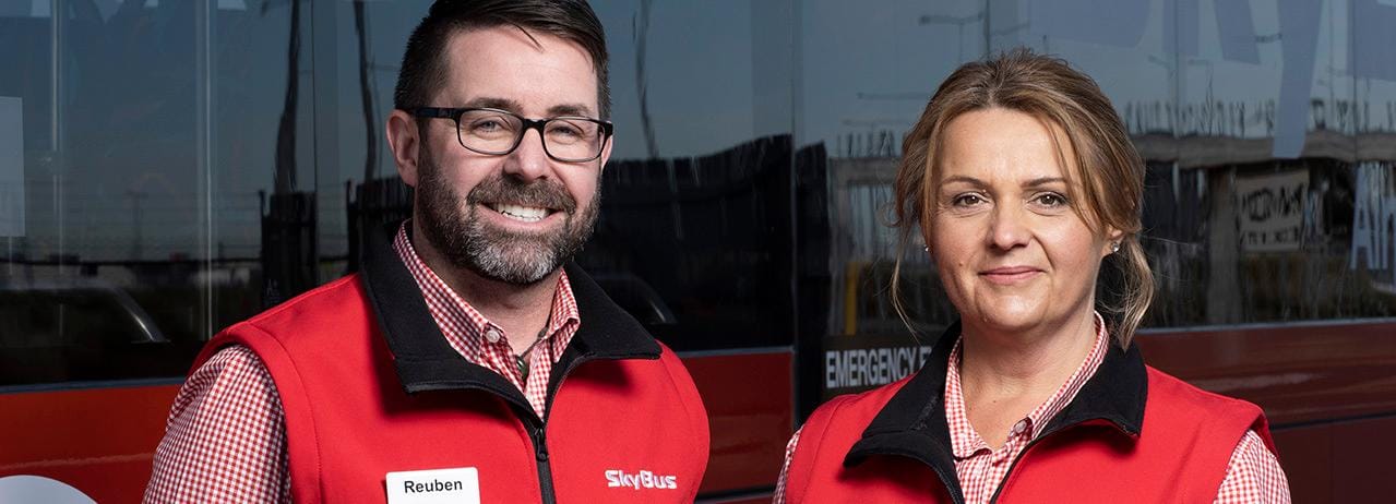 Auckland Airport: Express Bus Transfer to Auckland City