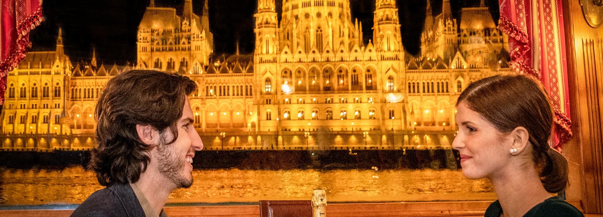 Budapeste: Cruzeiro com Jantar e Música ao Vivo