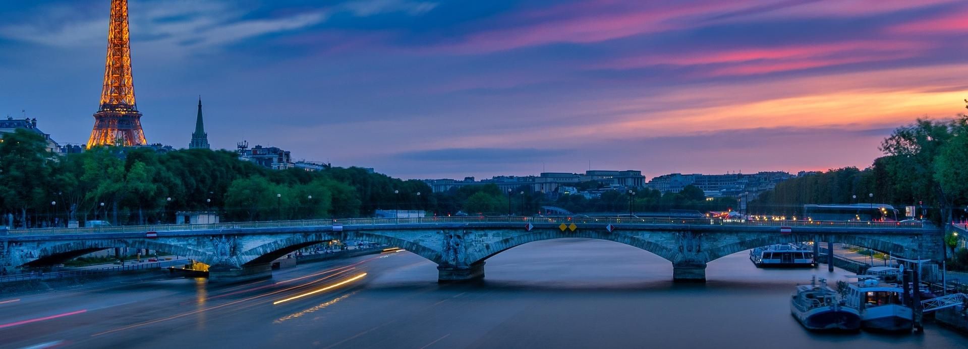 Paris: Seine Cruise & Crepe Tasting near the Eiffel Tower