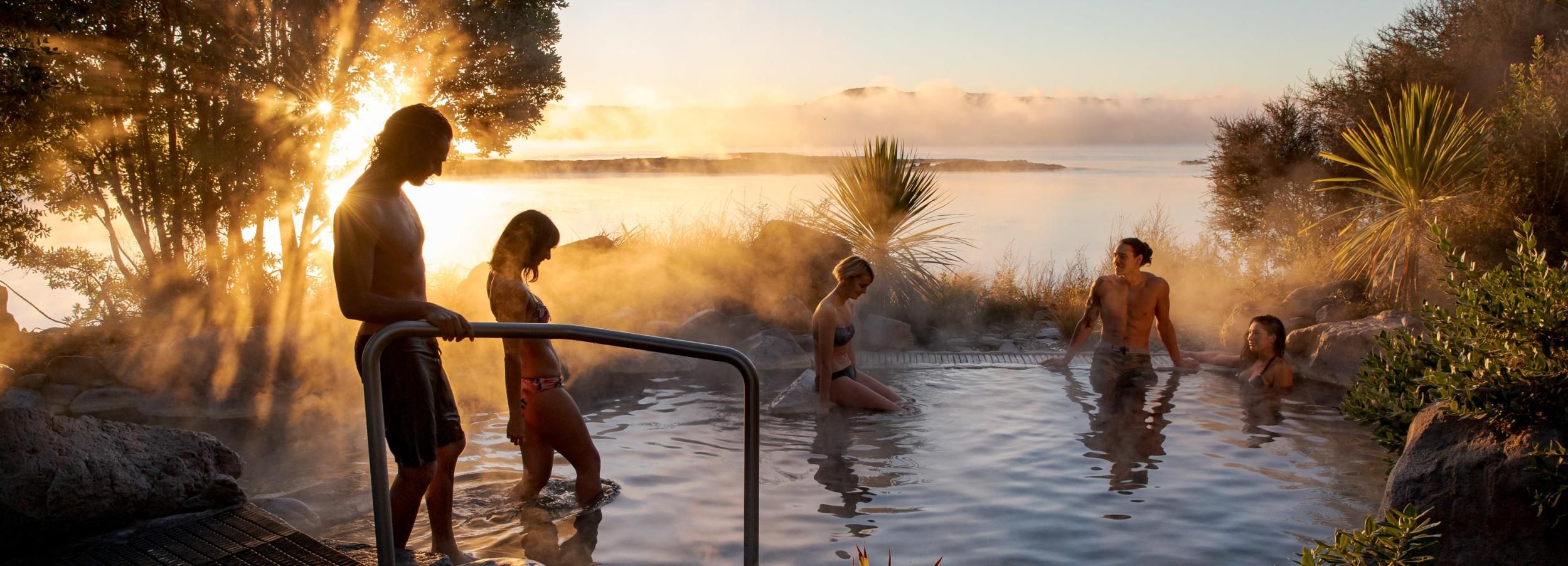 Rotorua Lake: Deluxe Lake Spa Geothermal Hot Spring Bathing