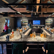 Cork, Jameson Cocktail Making Class bij de Midleton-distilleerderij - Hizvo