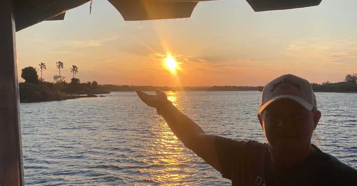 Cascada Victoria: Croazieră relaxantă la apus pe râul Zambezi ...