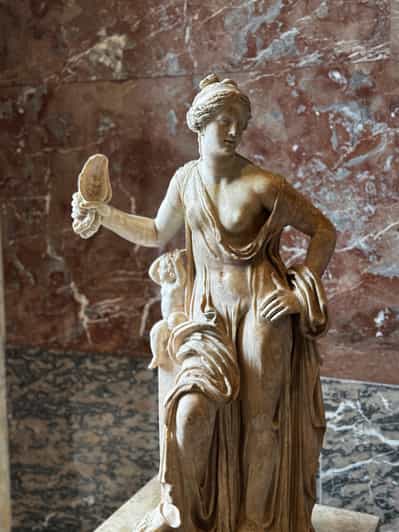 Paris: Priority Access, Guided Louvre Museum Tour w/ Expert