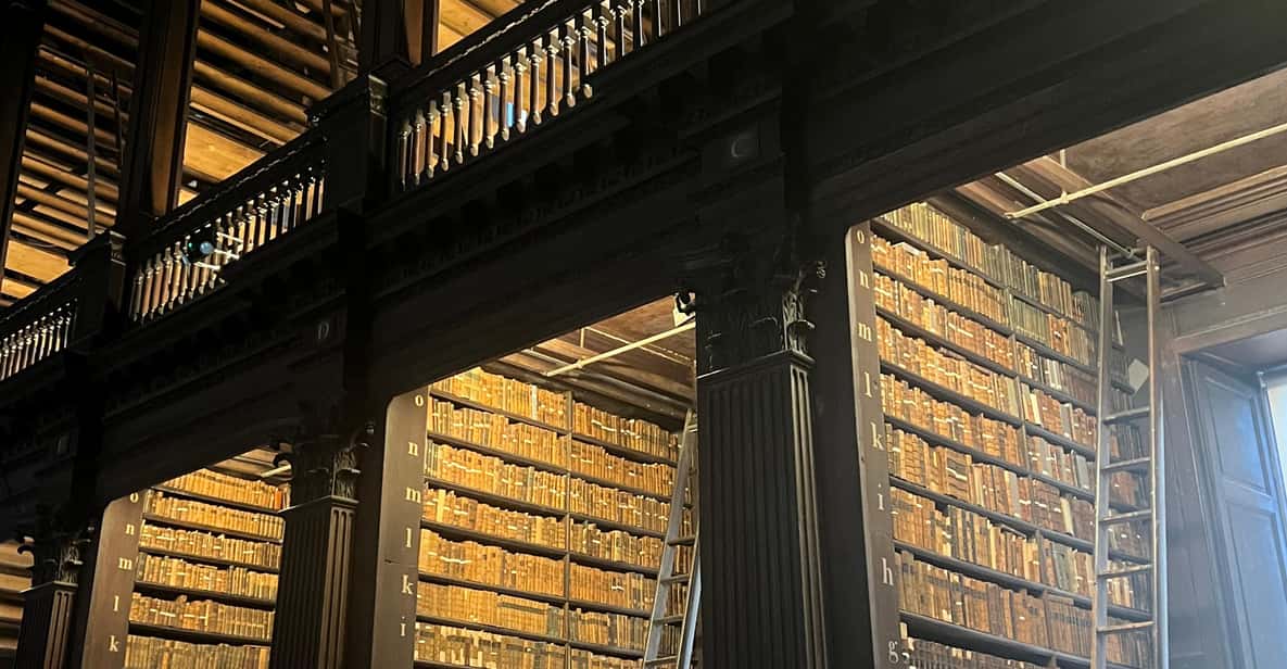 Dublin: Book of Kells, Dublin Castle and Christ Church Tour