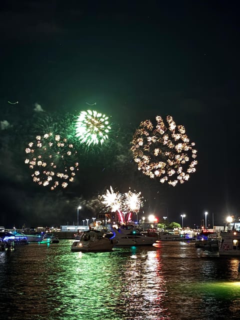 Chicago: Gourmet Brunch, Lunch, or Dinner River Cruise