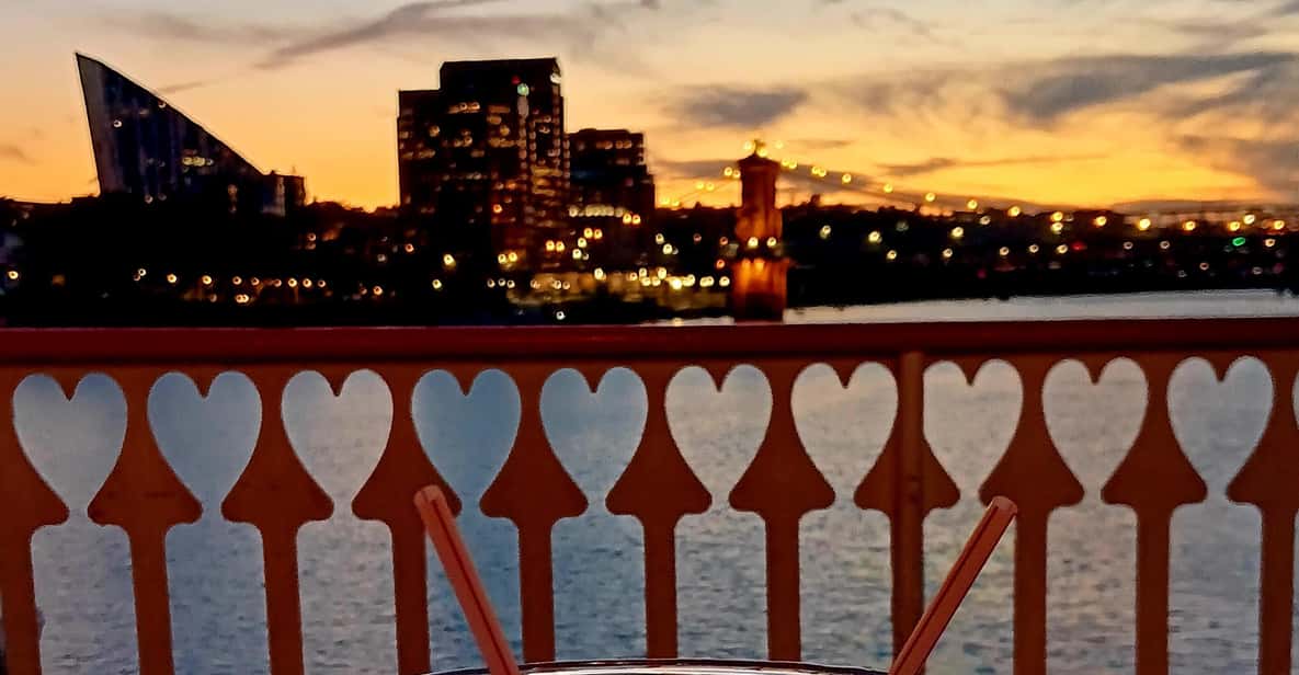 Ohio River: Sunset Sightseeing Cruise
