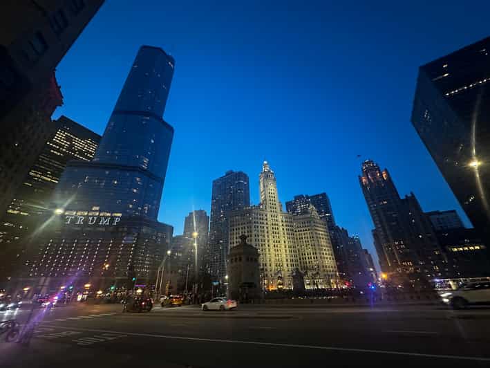 Chicago: 90-Minute River and Lakefront Cruise at Night