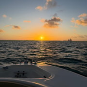 Croisière privée au coucher du soleil - Hizvo