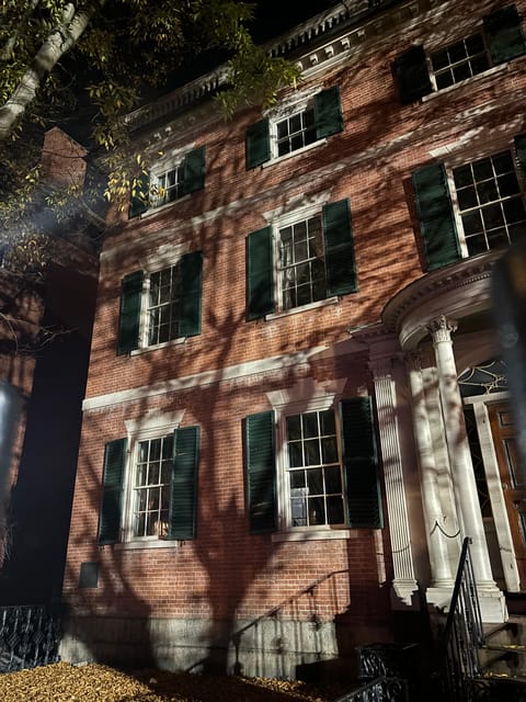 Salem Night Tour: Haunt and History Guided Night Tour