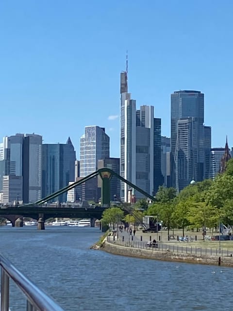 Frankfurt: River Main Sightseeing Cruise with Commentary