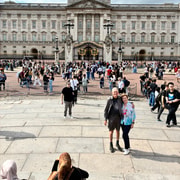 Buckingham Palace Entry & Changing of the Guard Tour — photo 8