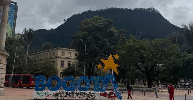 Colagem de mídia