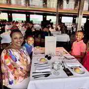 Chicago: Lake Michigan Gourmet Brunch/Lunch/Dinner Cruise