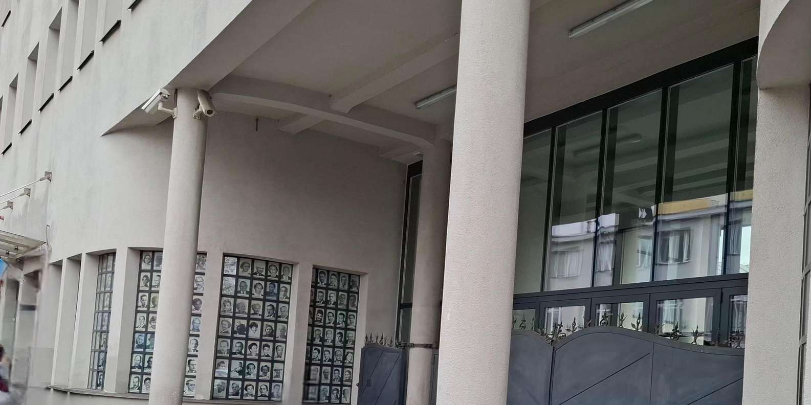 Foto de un viajero en una opinión