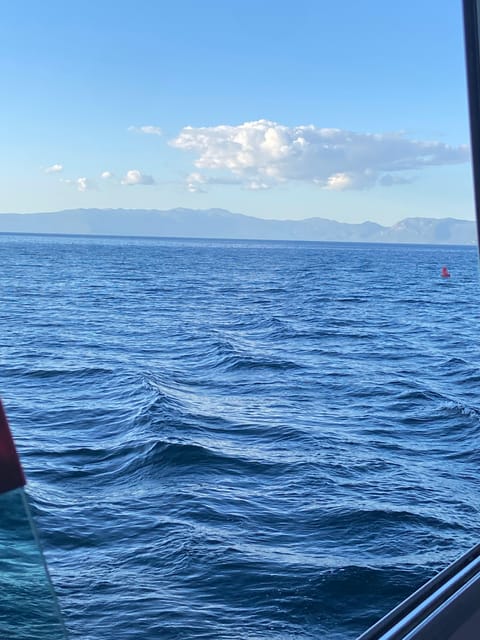 Lake Tahoe: Scenic Sunset Cruise with Drinks and Snacks