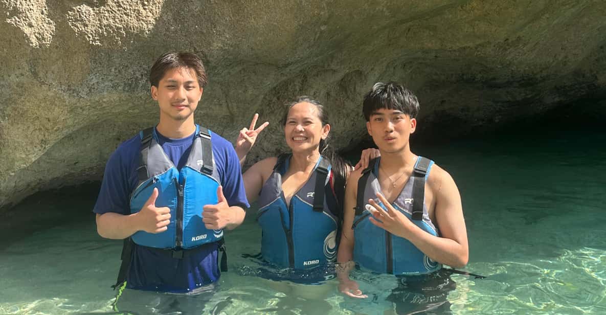 Capri: Caves and Beaches Kayaking Tour