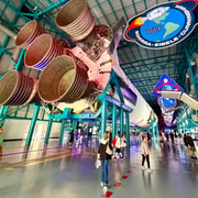 メリット島：ケネディ宇宙センター ビジター コンプレックス チケット