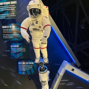 メリット島：ケネディ宇宙センター ビジター コンプレックス チケット