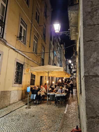 Lisbon: Fado Show and Portuguese Dinner