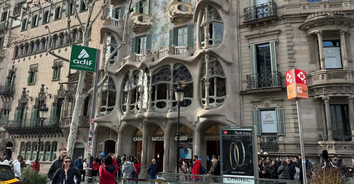 Barcelona: Helicopter, Boat Ride & Old Town Private Tour | GetYourGuide