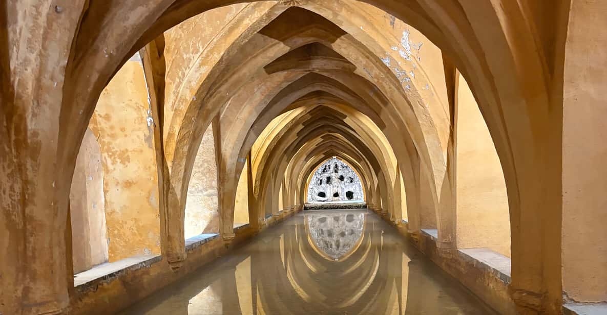 Séville : Accès prioritaire à la visite des cathédrales, de la Giralda et de l'Alcázar