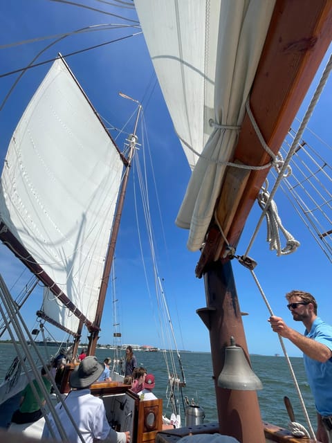 Charleston: Schooner Sailing Harbor Tour & Dolphin Watch