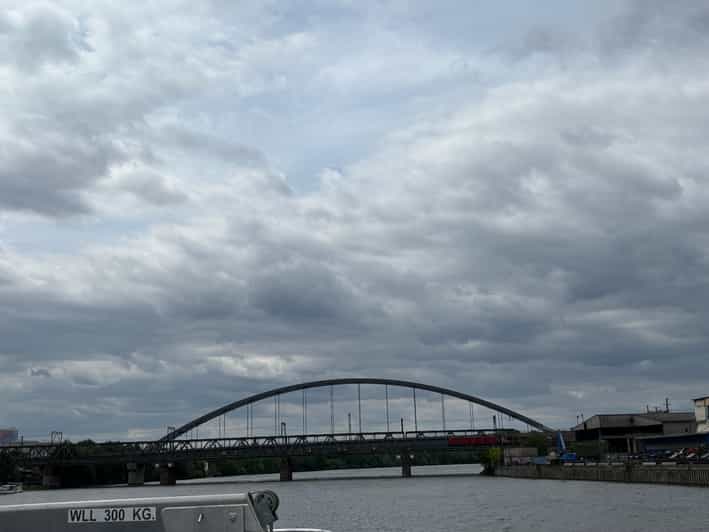 Frankfurt: River Main Sightseeing Cruise with Commentary
