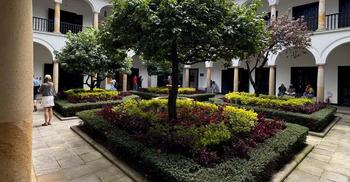 Colagem de mídia